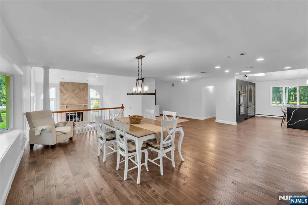 12 Haring Drive Old Tappan, NJ 07675