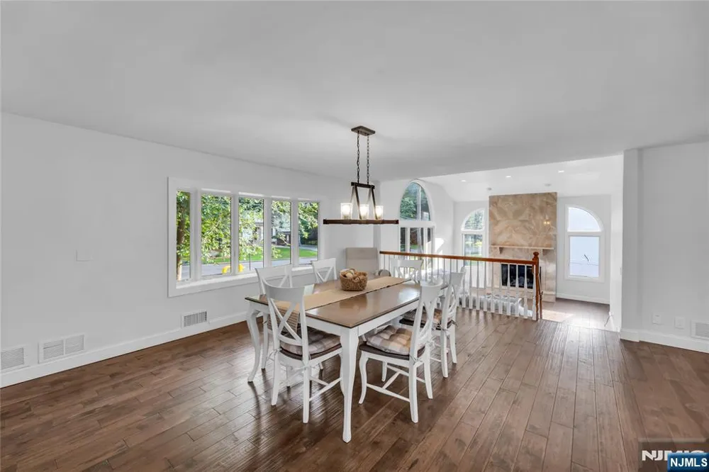 12 Haring Drive Old Tappan, NJ 07675
