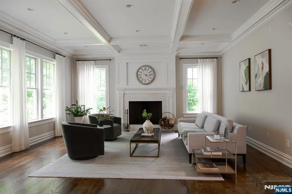 106 Koch Lane Old Tappan, NJ 07675