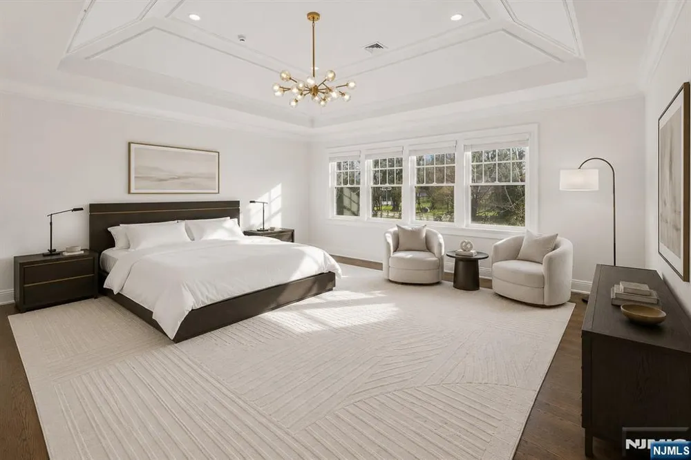 106 Koch Lane Old Tappan, NJ 07675