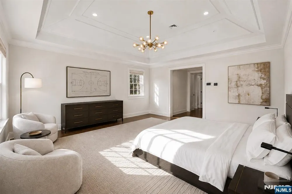 106 Koch Lane Old Tappan, NJ 07675