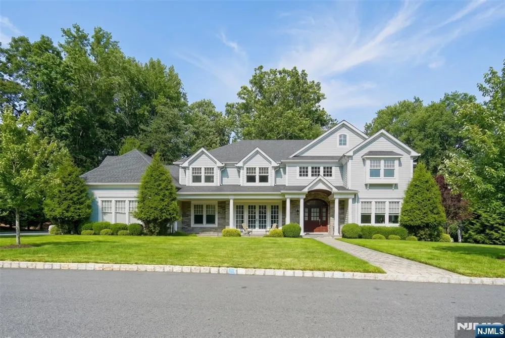 106 Koch Lane Old Tappan, NJ 07675