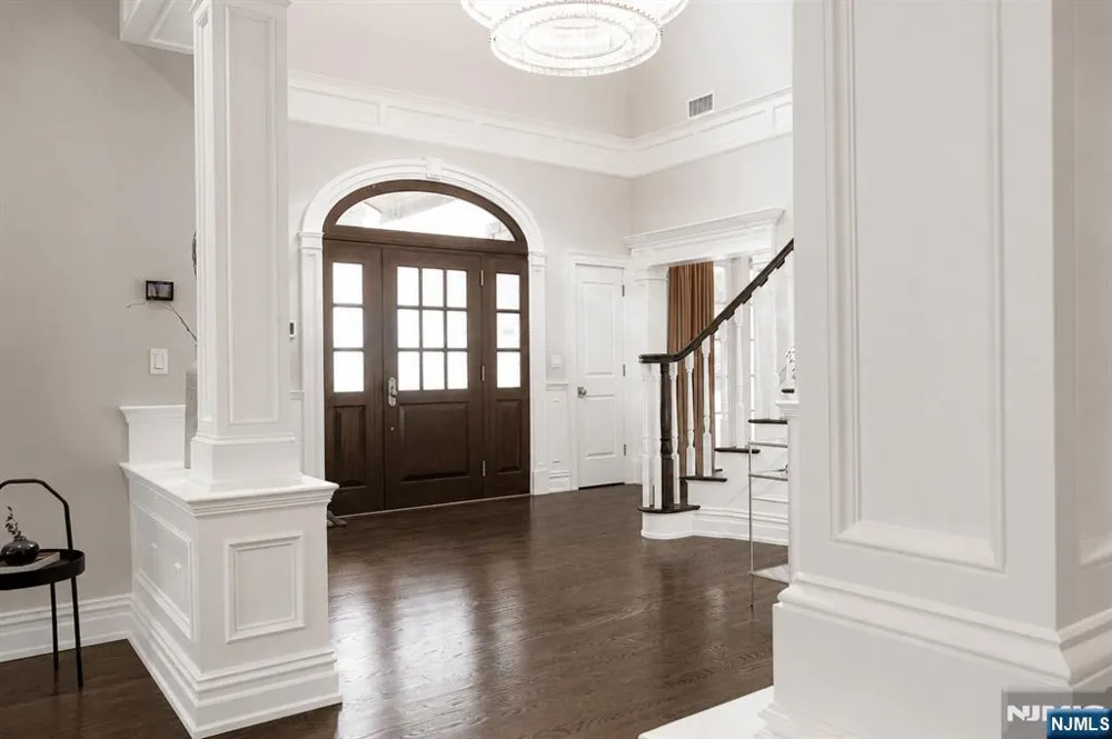 106 Koch Lane Old Tappan, NJ 07675