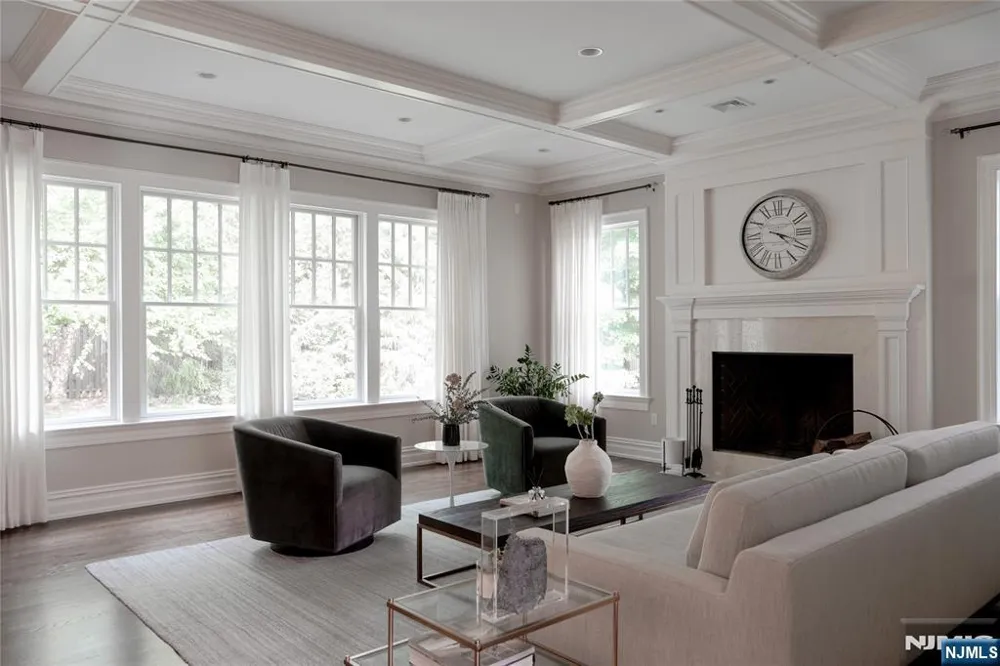106 Koch Lane Old Tappan, NJ 07675