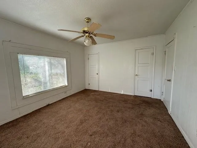 207 Oneal Avenue Sinton, TX 78387