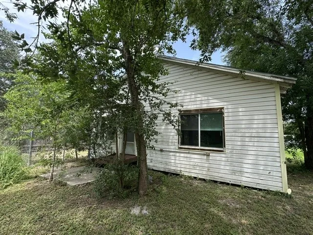 207 Oneal Avenue Sinton, TX 78387