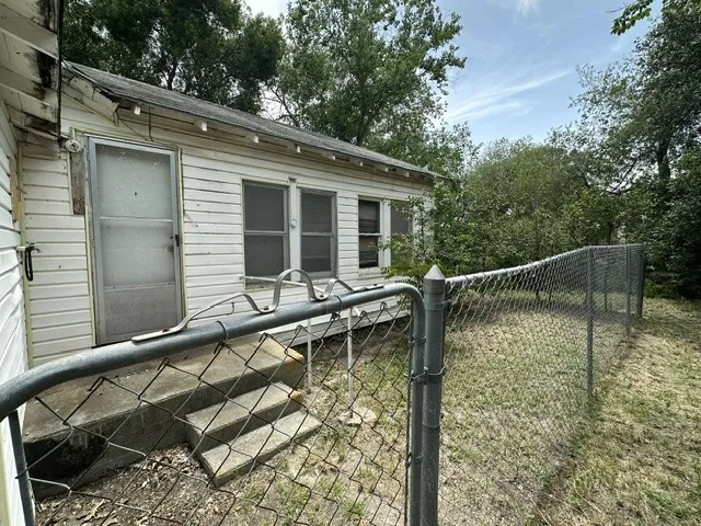 207 Oneal Avenue Sinton, TX 78387