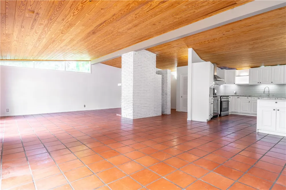 606 Dolphin Place Corpus Christi, TX 78411