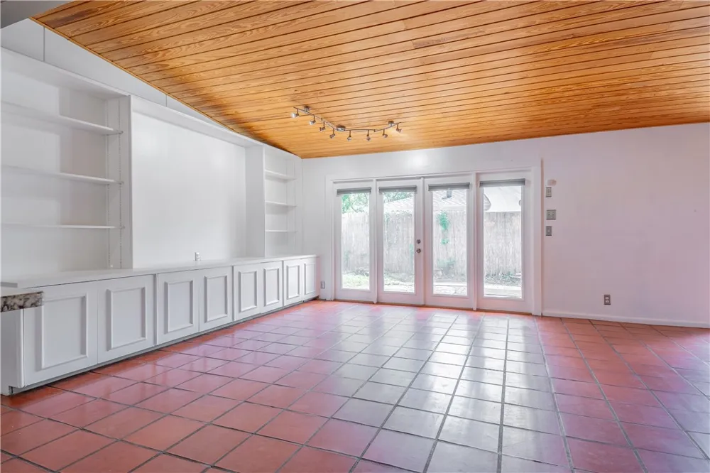 606 Dolphin Place Corpus Christi, TX 78411