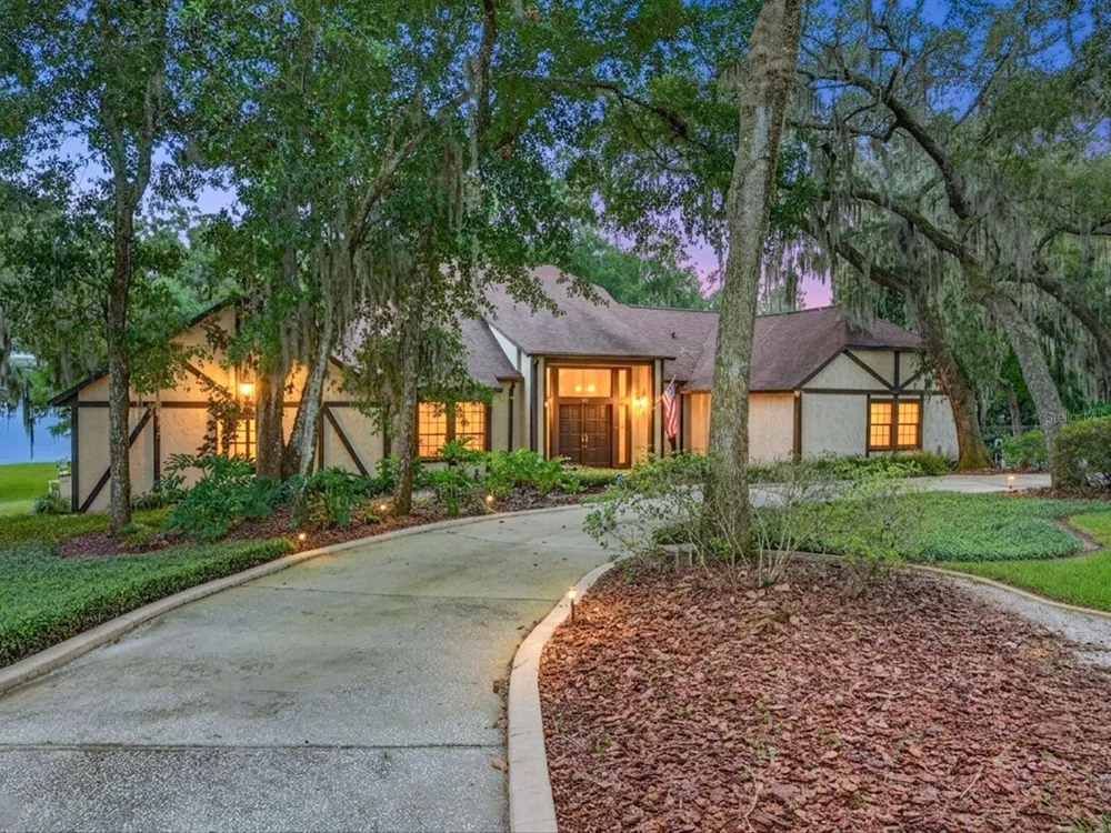 671 QUIETWATER COVE Altamonte Springs, FL 32701