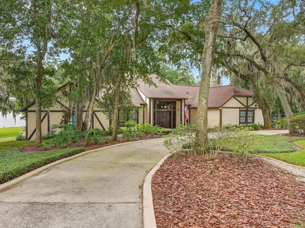 671 QUIETWATER COVE Altamonte Springs, FL 32701