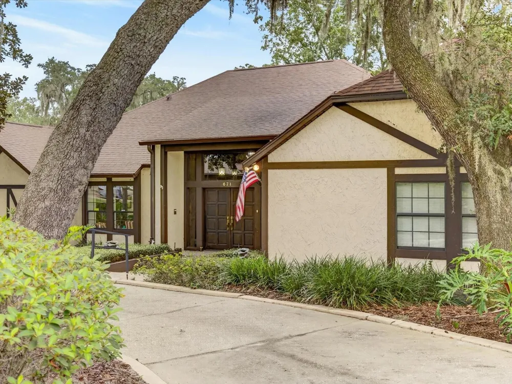 671 QUIETWATER COVE Altamonte Springs, FL 32701