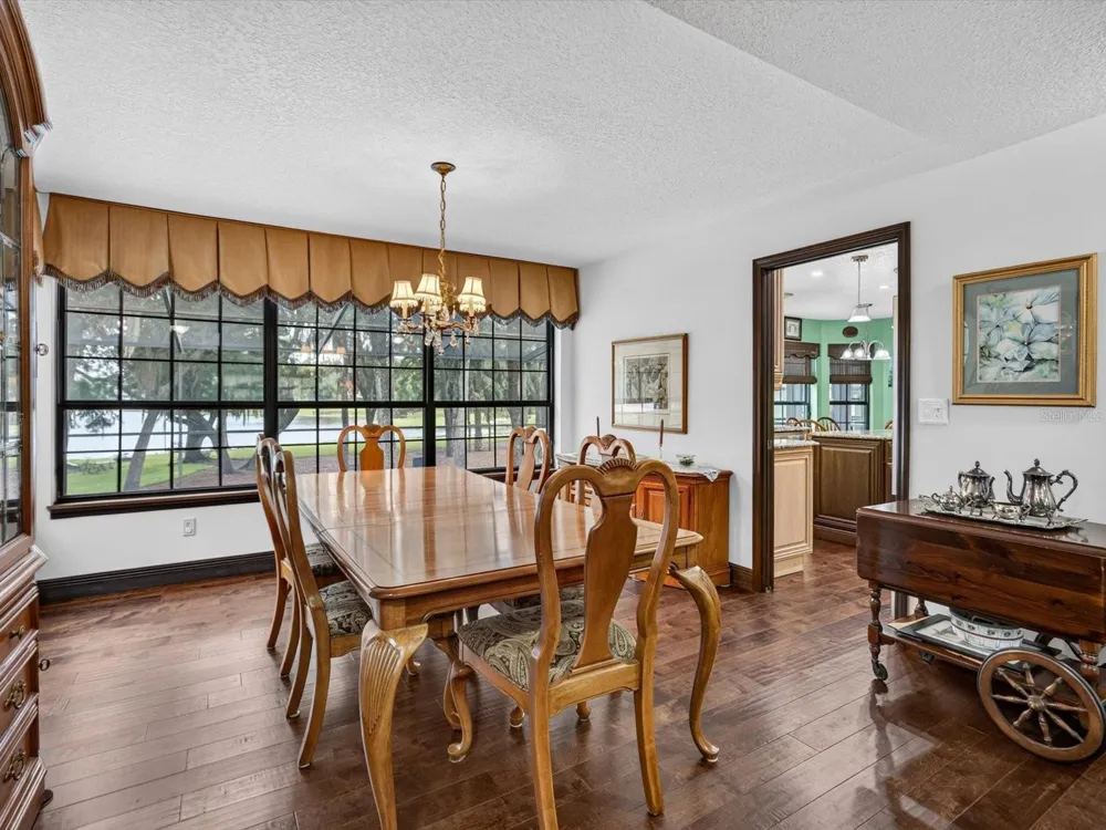 671 QUIETWATER COVE Altamonte Springs, FL 32701