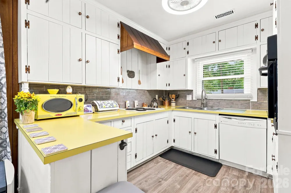 138 Circle Drive Thomasville, NC 27360