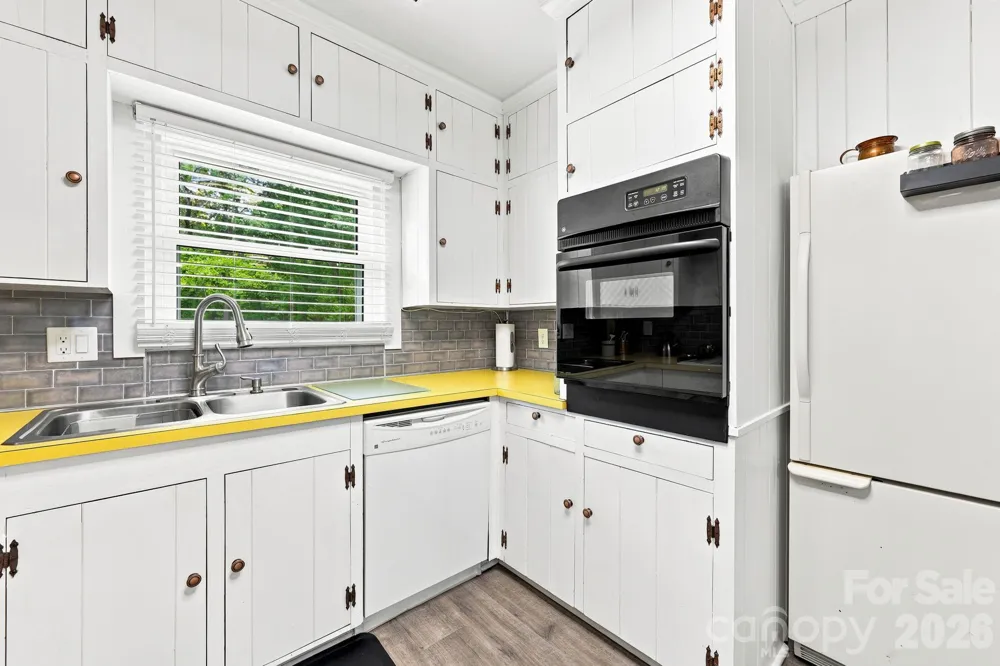 138 Circle Drive Thomasville, NC 27360