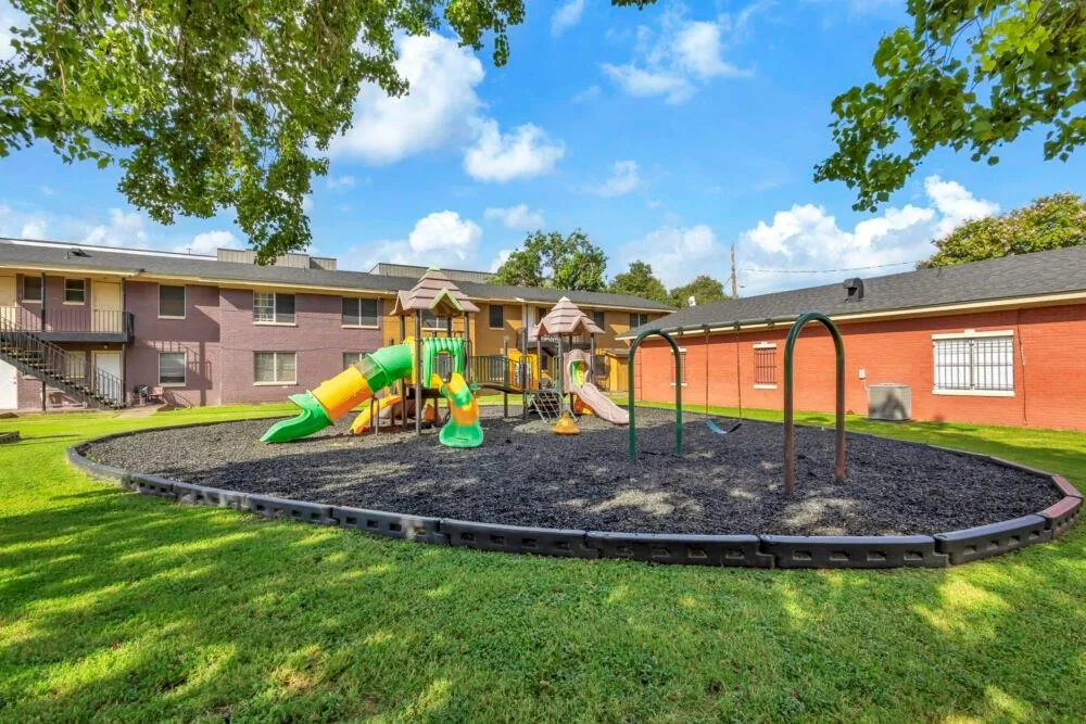 1137 Gunter Street #202 Austin, TX 78721