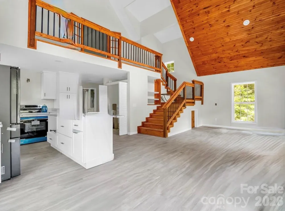 168 Fall Creek Drive Chimney Rock, NC 28720