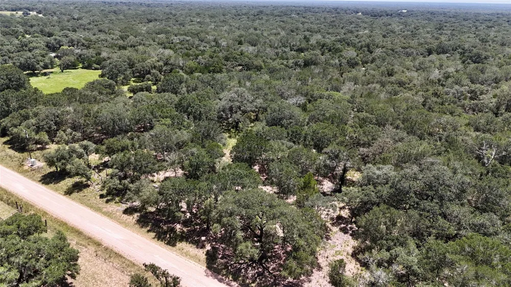 182 County Road 123f Hallettsville, TX 77964