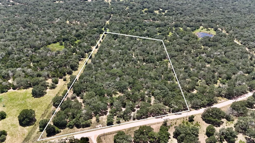 182 County Road 123f Hallettsville, TX 77964