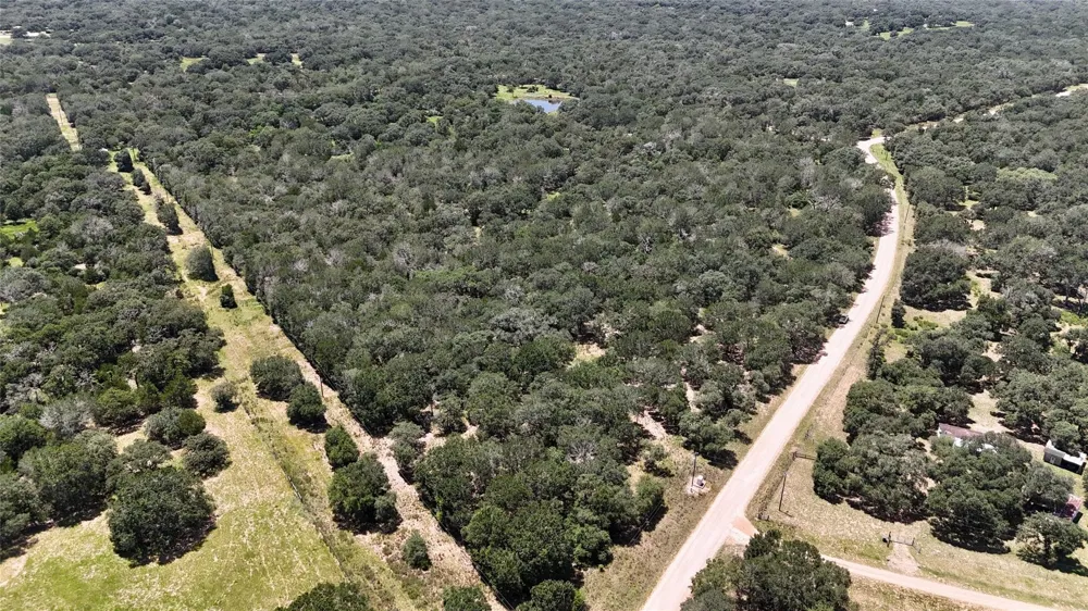 182 County Road 123f Hallettsville, TX 77964