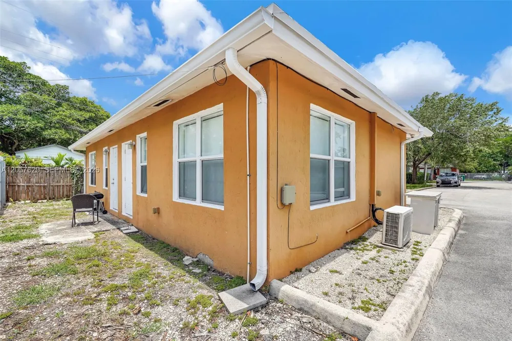 529 NW 88th St #3 El Portal, FL 33150