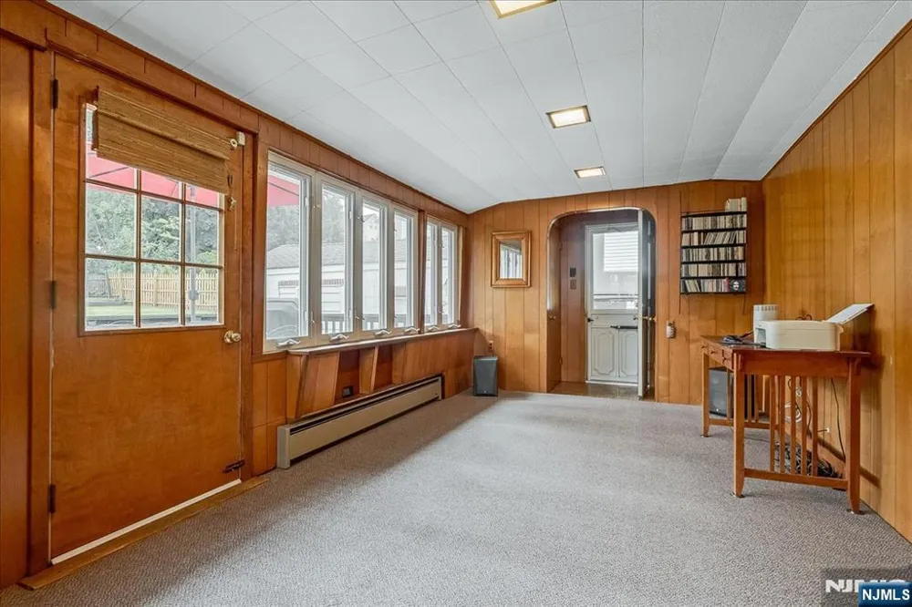 189 Mineral Spring Passaic, NJ 07055
