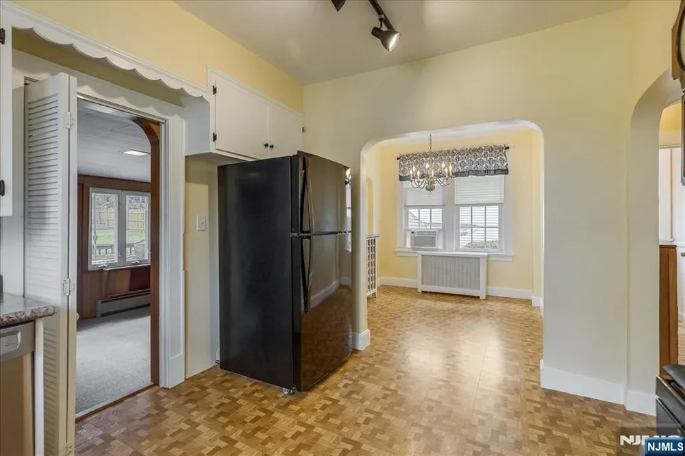 189 Mineral Spring Passaic, NJ 07055