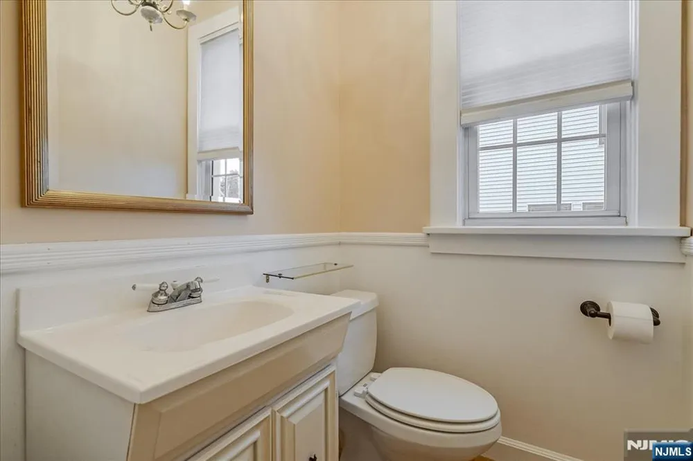 189 Mineral Spring Passaic, NJ 07055