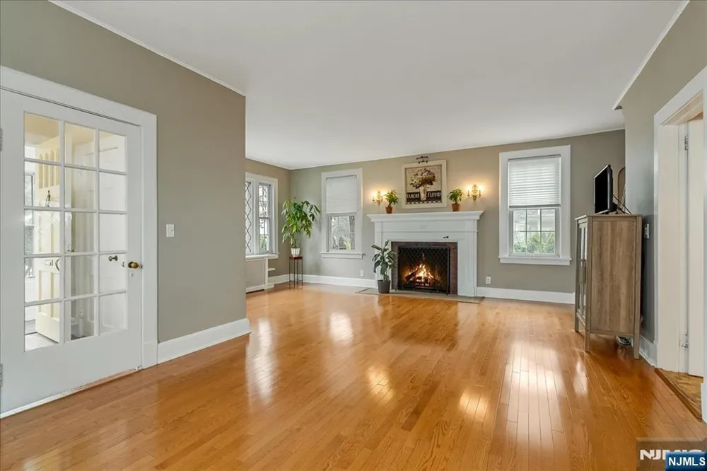 189 Mineral Spring Passaic, NJ 07055