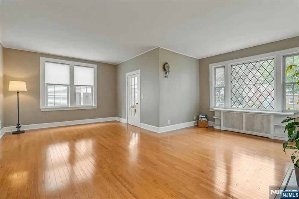 189 Mineral Spring Passaic, NJ 07055