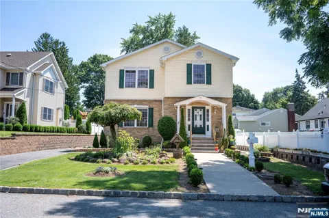 40 Oaktree Lane