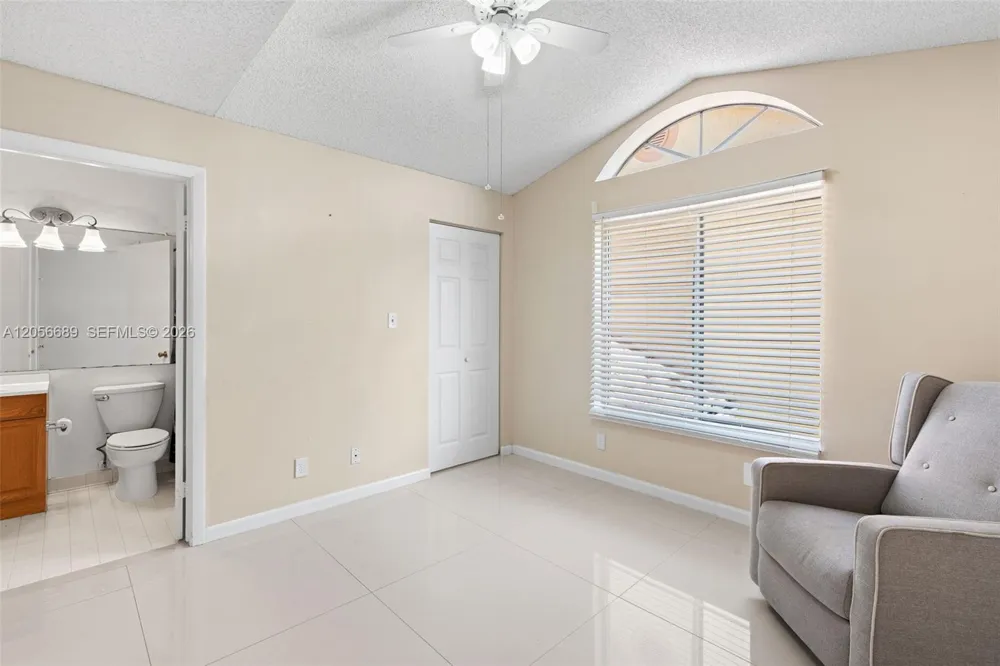 927 Coral Club Dr #927 Coral Springs, FL 33071