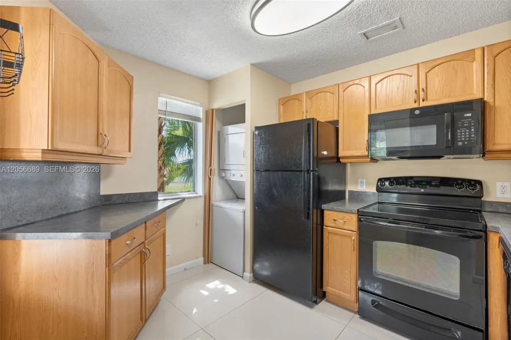 927 Coral Club Dr #927 Coral Springs, FL 33071