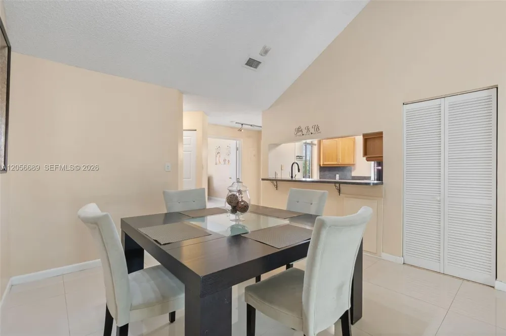 927 Coral Club Dr #927 Coral Springs, FL 33071