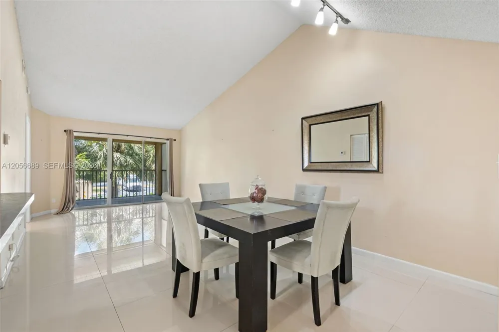 927 Coral Club Dr #927 Coral Springs, FL 33071