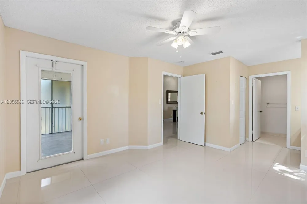 927 Coral Club Dr #927 Coral Springs, FL 33071