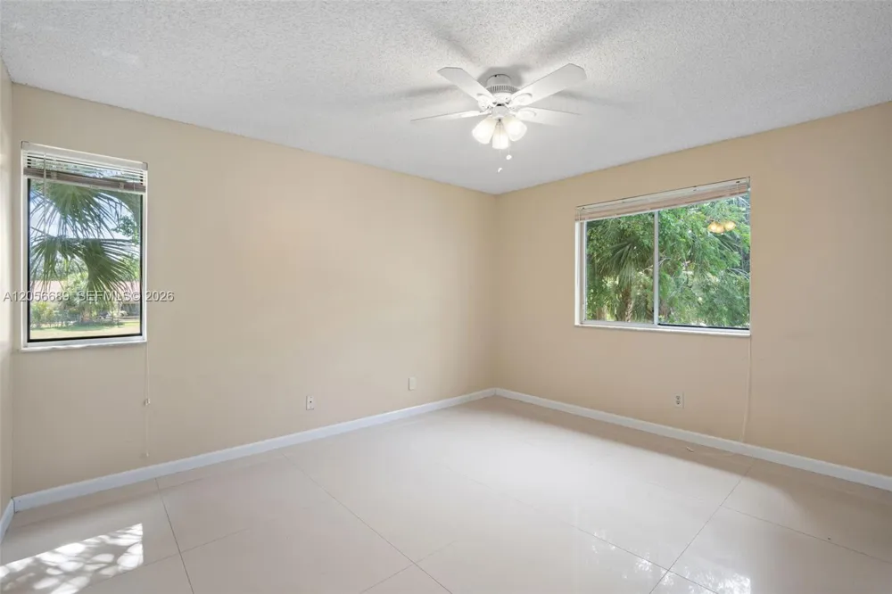 927 Coral Club Dr #927 Coral Springs, FL 33071