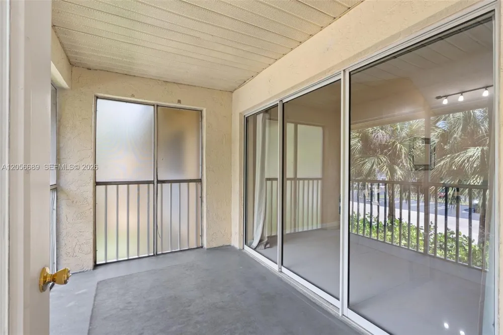 927 Coral Club Dr #927 Coral Springs, FL 33071