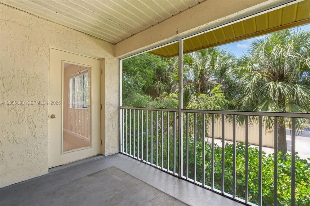 927 Coral Club Dr #927 Coral Springs, FL 33071
