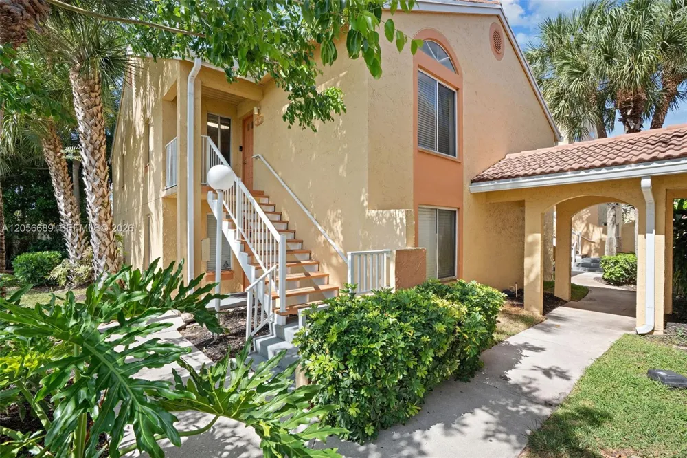 927 Coral Club Dr #927 Coral Springs, FL 33071