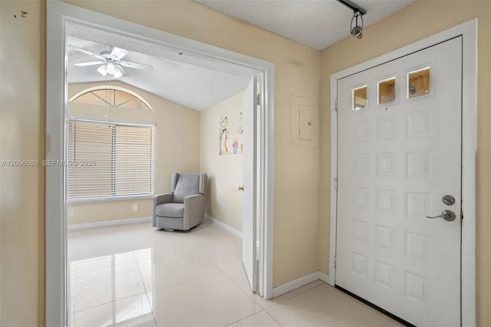 927 Coral Club Dr #927 Coral Springs, FL 33071