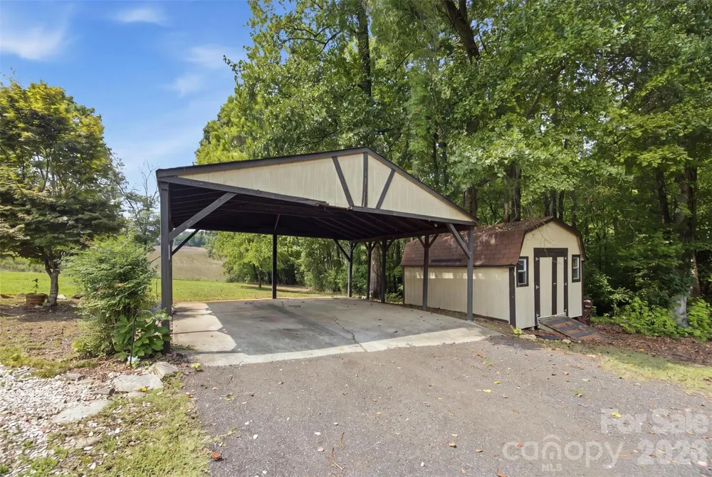 146 Duck Cove Road Belmont, NC 28012