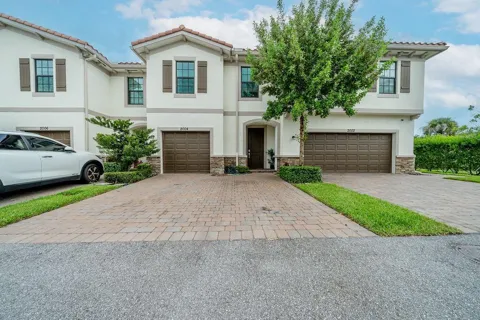 2004 Sugar Maple Drive