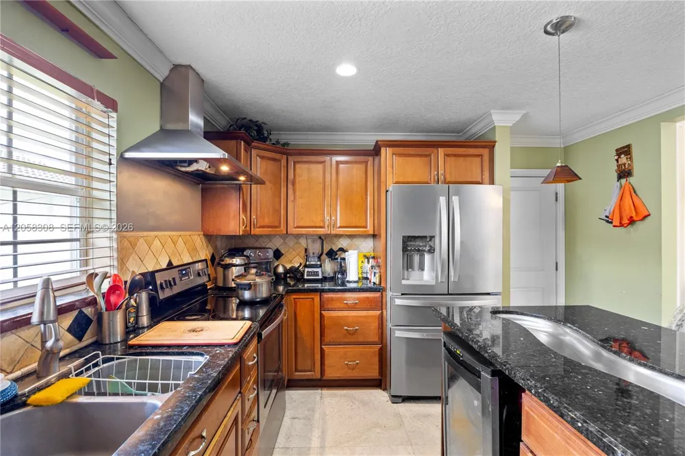 15330 SW 170th Ter Miami, FL 33187