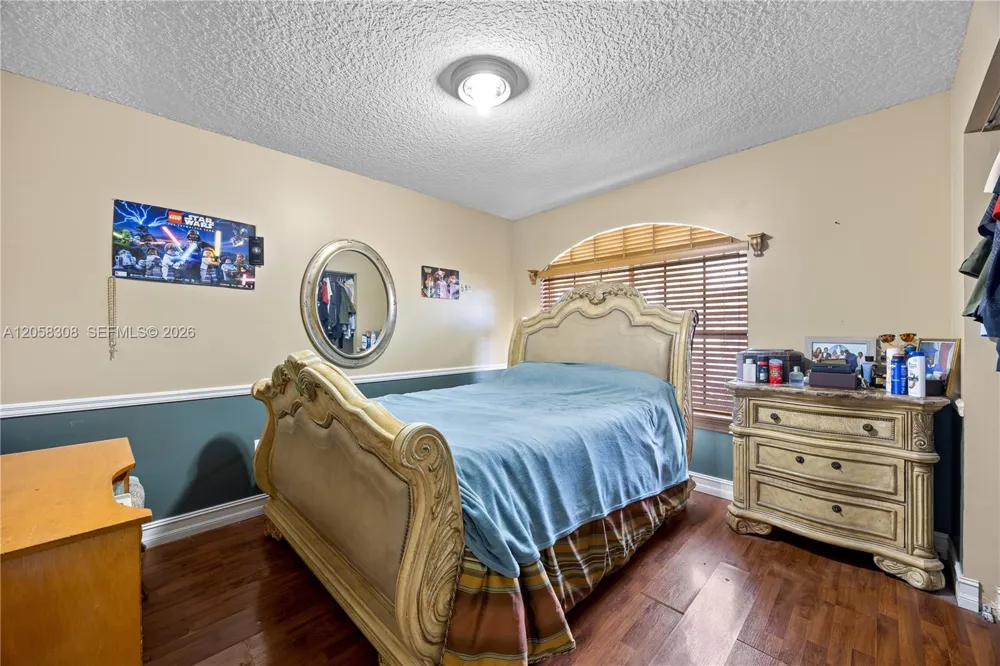 15330 SW 170th Ter Miami, FL 33187