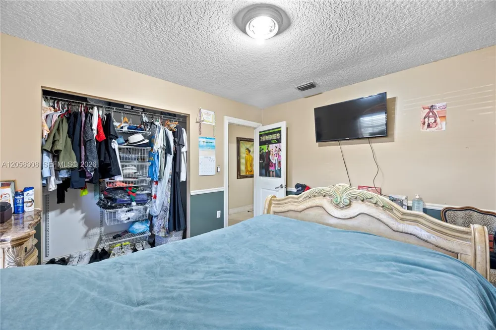 15330 SW 170th Ter Miami, FL 33187