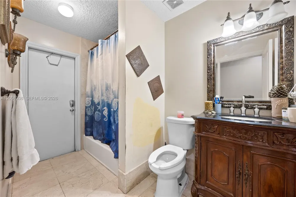 15330 SW 170th Ter Miami, FL 33187