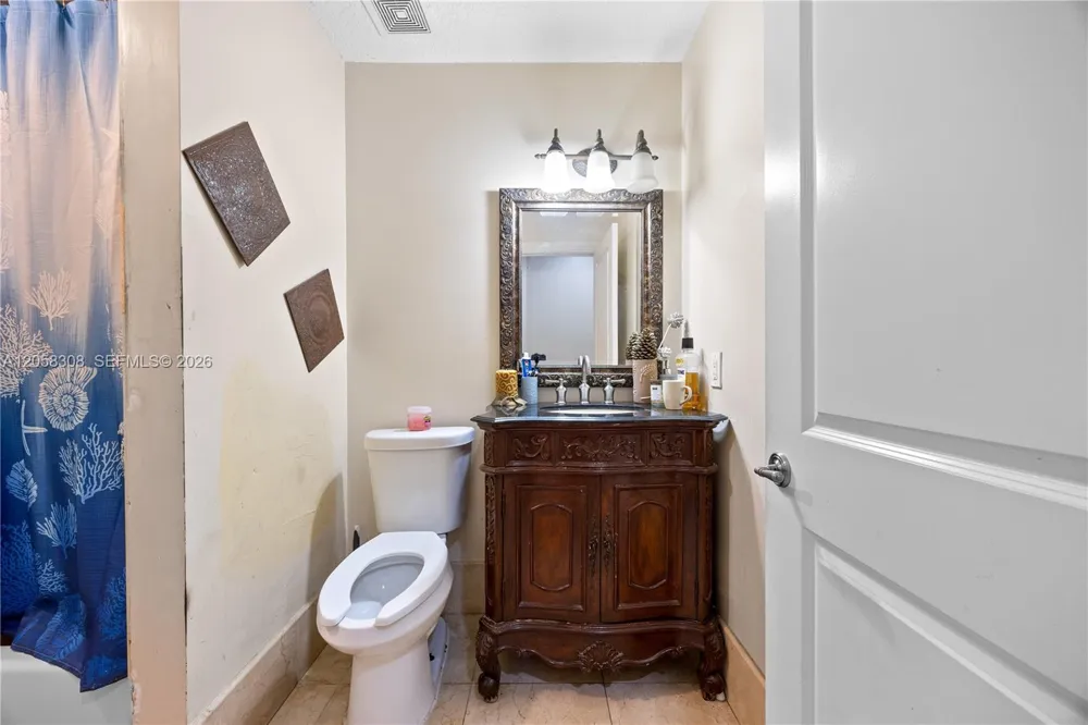 15330 SW 170th Ter Miami, FL 33187