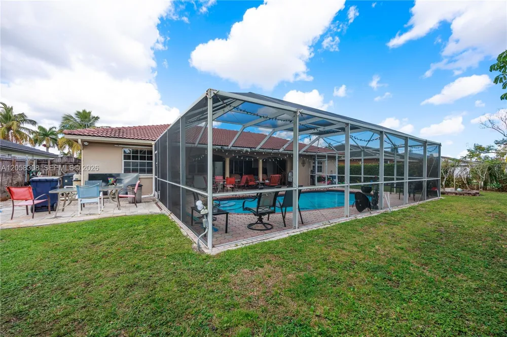 15330 SW 170th Ter Miami, FL 33187