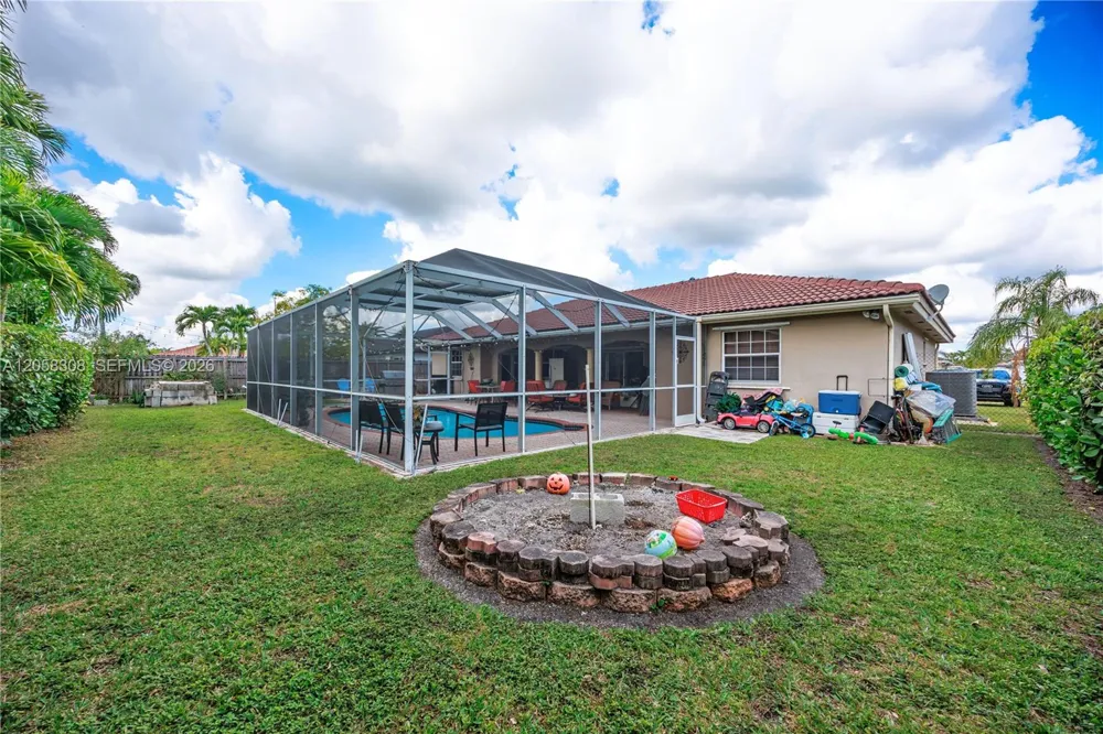 15330 SW 170th Ter Miami, FL 33187